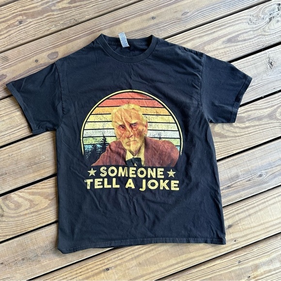 Moonstruck Movie Quote Graphic Tee Black T-Shirt Someone Tell A Joke Old Man Top - Picture 2 of 7